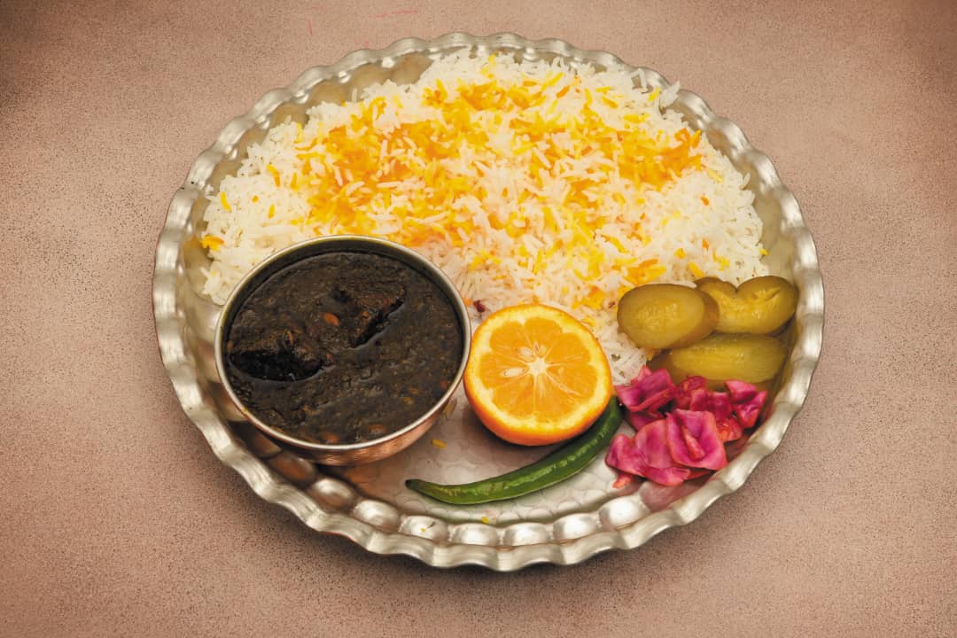 چلو خورشت قرمه سبزی 
